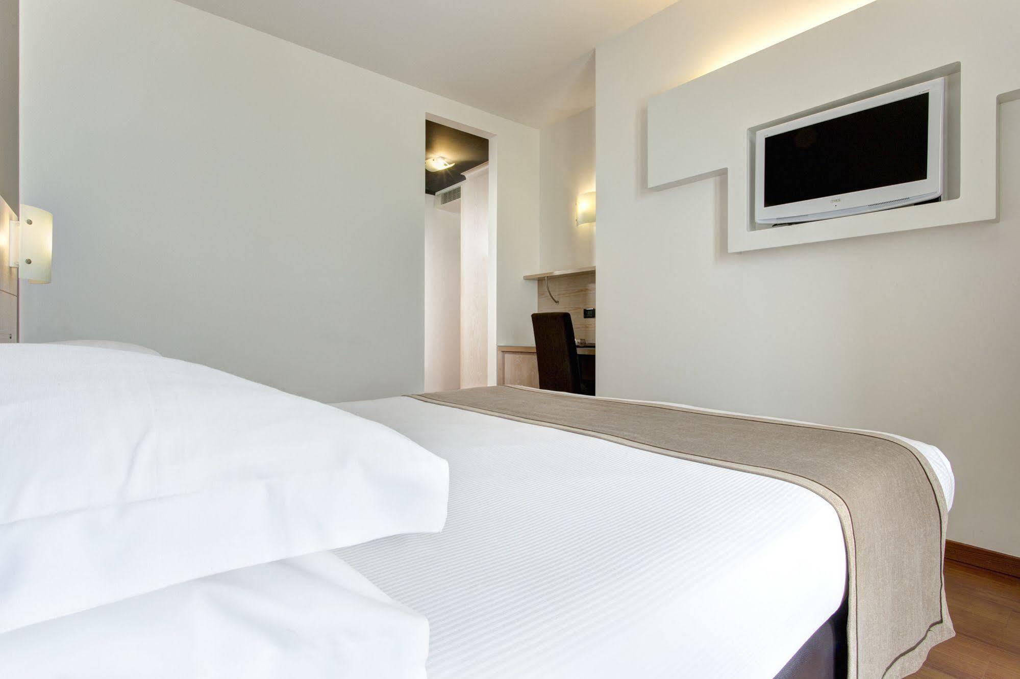 Victoria Frontemare Beach & Spa Hotel Jesolo Exterior foto